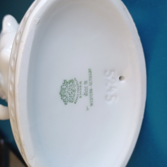 Vintage Girl Feeding Geese, perfect condition - Picture 7 of 7